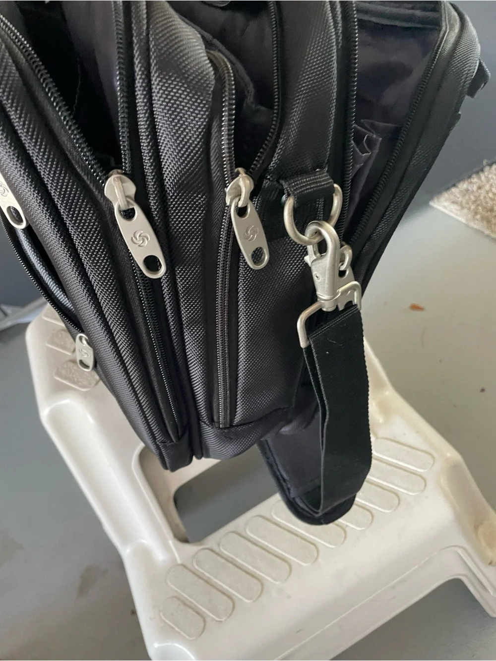Samsonite Black Laptop Briefcase with Silver Zippers